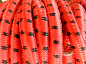 elastiek/10mm/15mtr.                                      ROOD